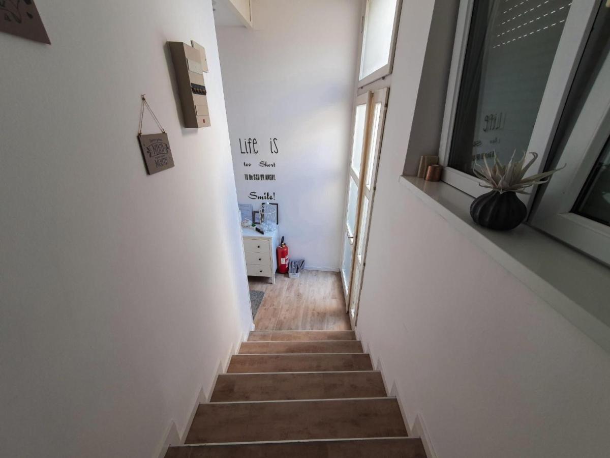 Apartment Laura & Lucija โอซีเยก ภายนอก รูปภาพ